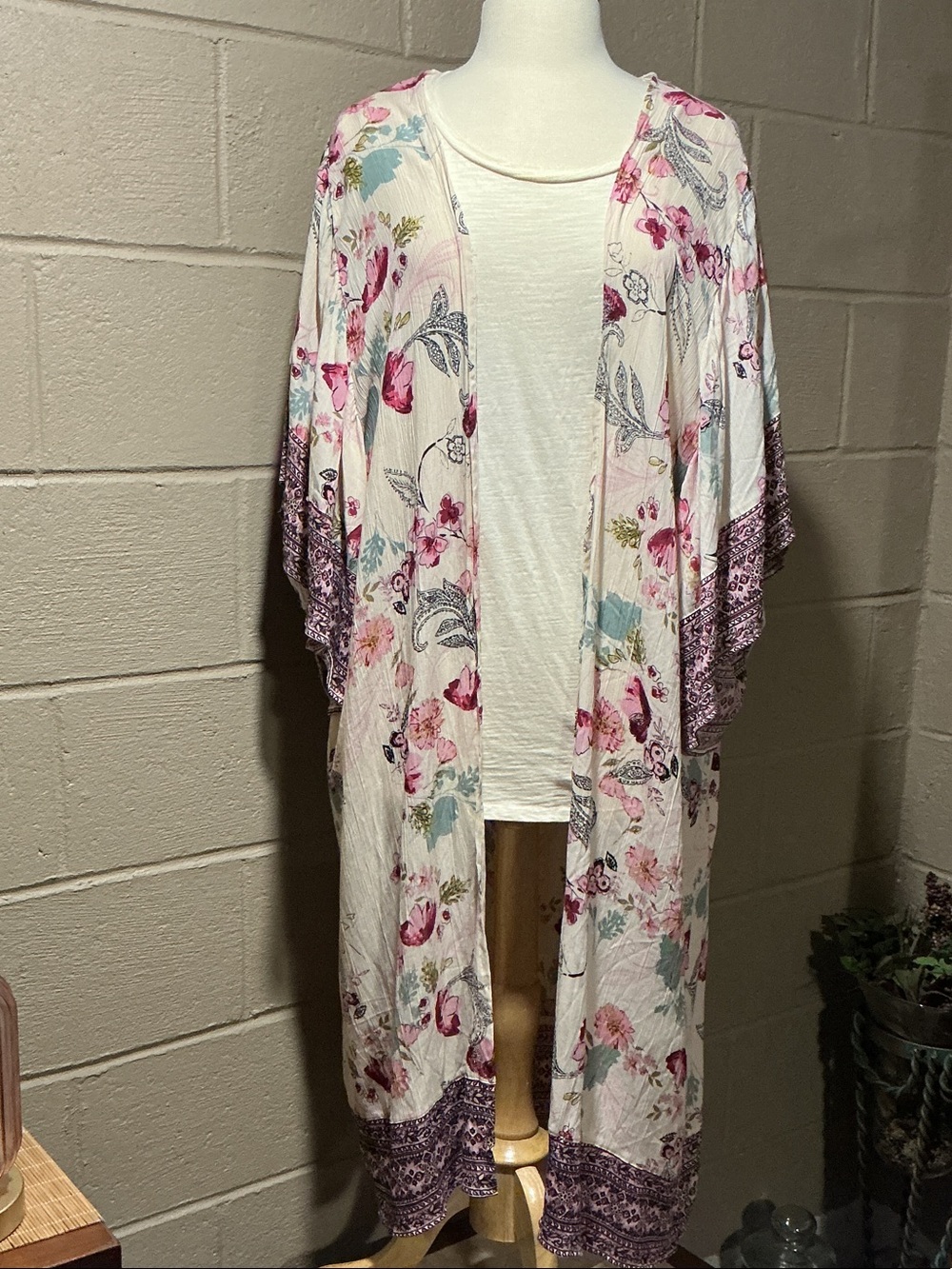 Angie Floral Open-Front Kimono Robe in White, Pink & Teal